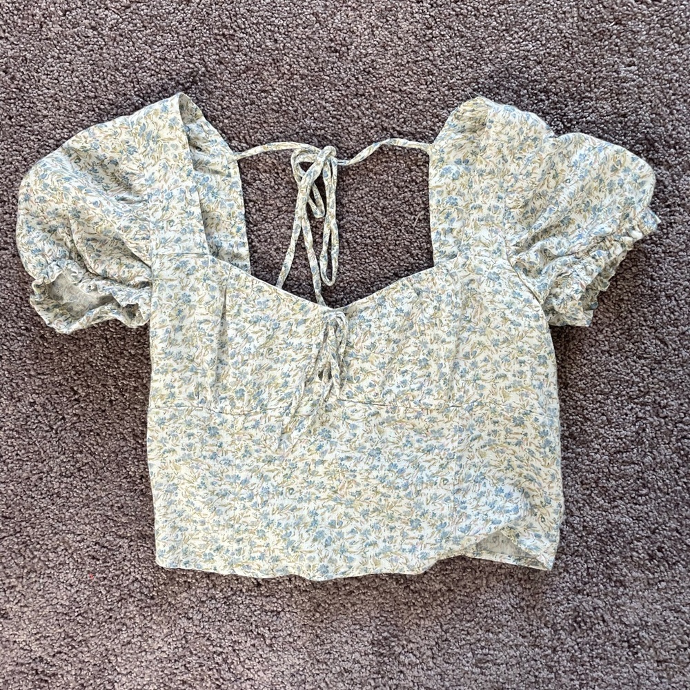 American Eagle floral blouse